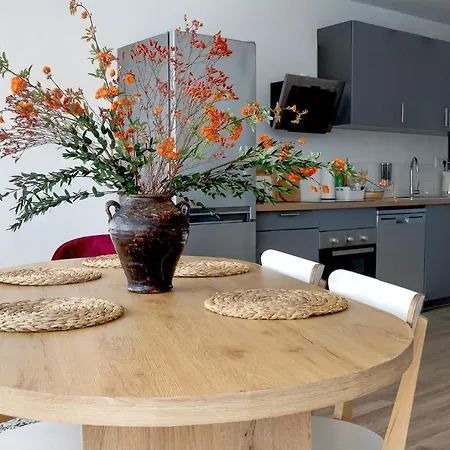 2 Spacieux Lit King Verdun Parking Gratuit Apartment *